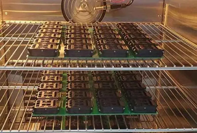 Temperature cycling electronic components